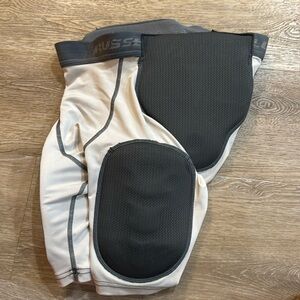 Football girdle with pads